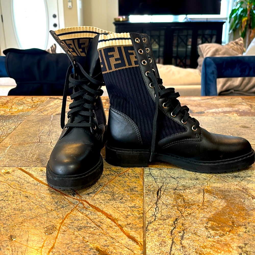 Fendi boots with logo